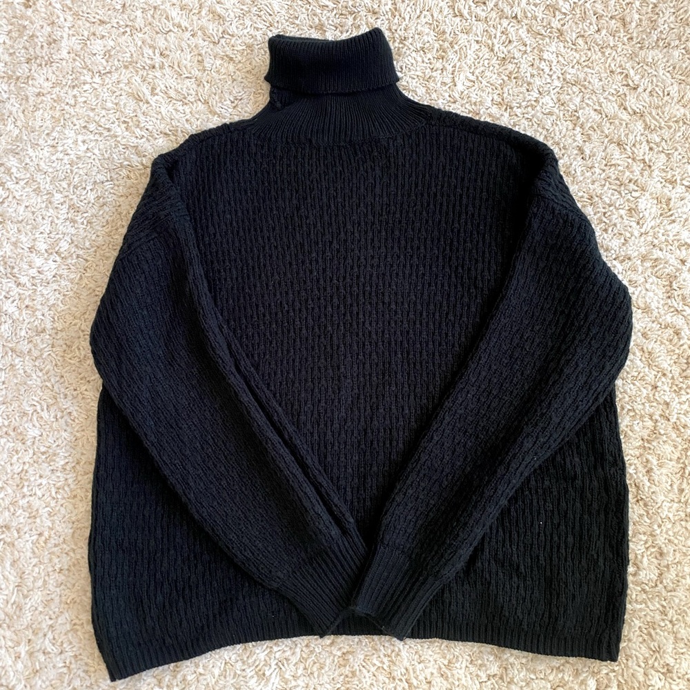 Small black knit sweater
